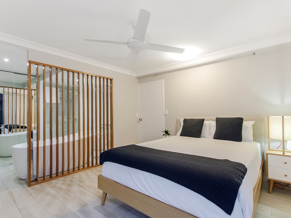Sunbird Beach Resort 23/67