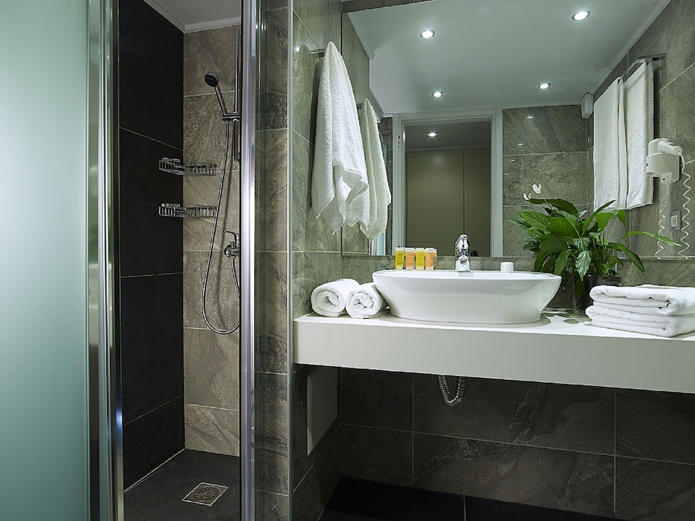 Eleftheria Hotel 23/42