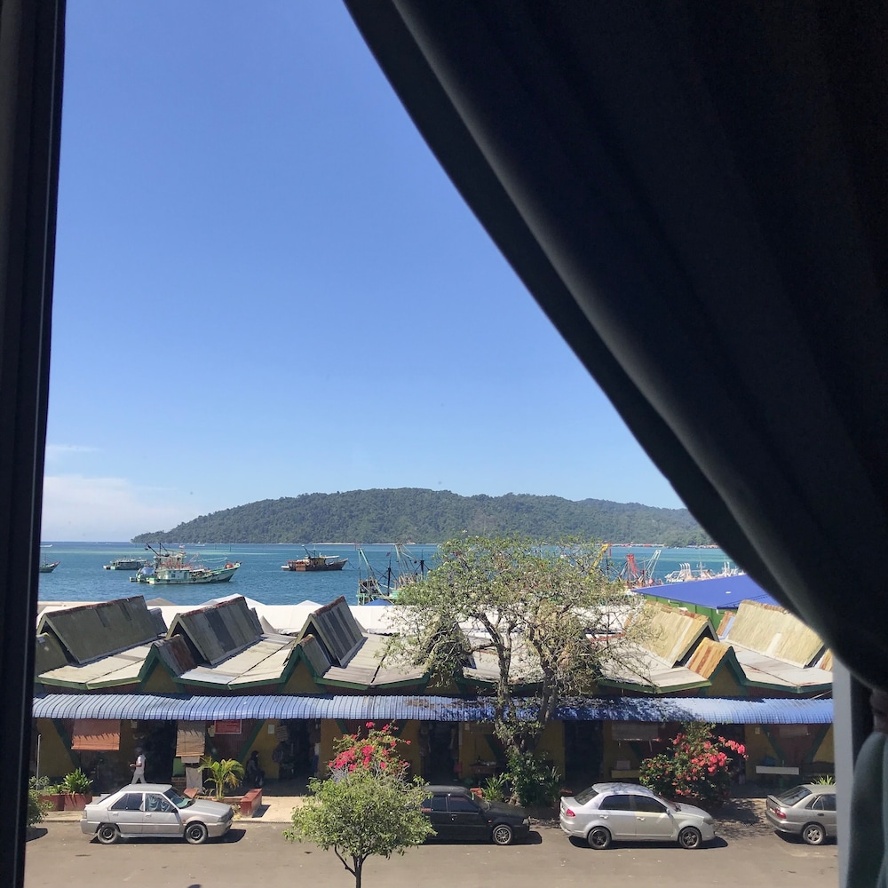 Iskandar Sinsuran Guesthouse 4/46