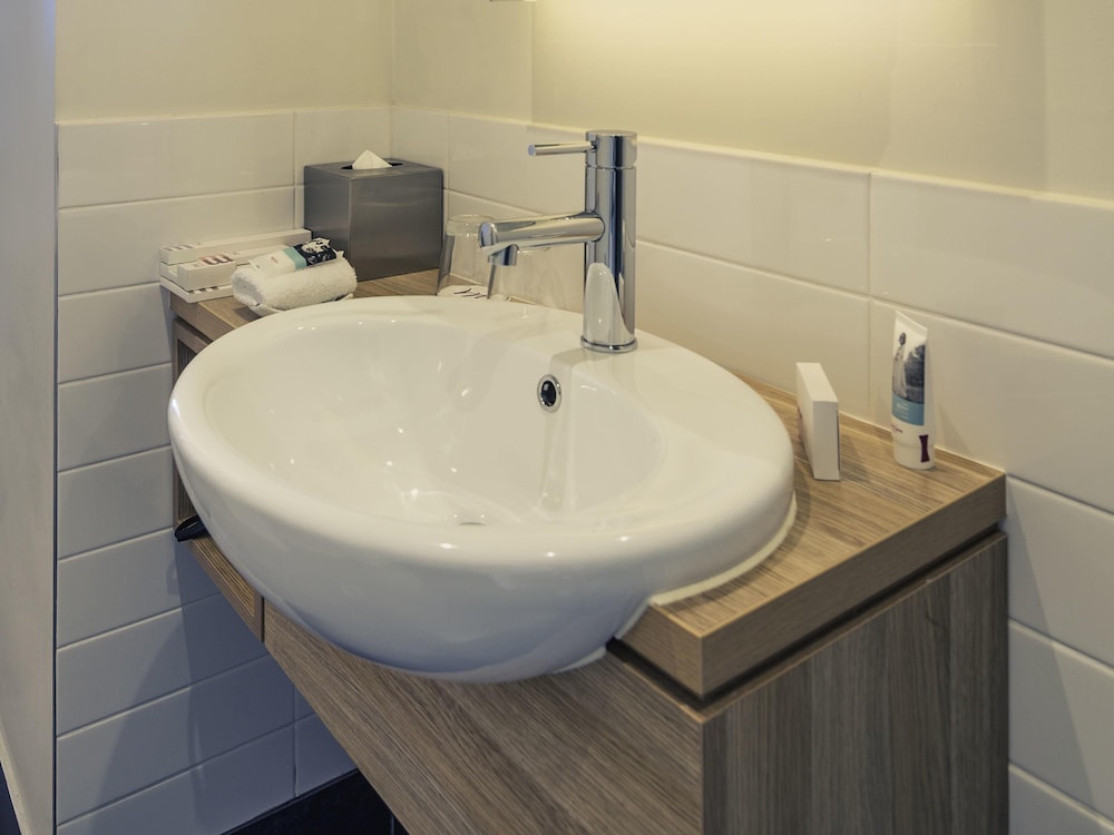 Mercure Melbourne Therry Street 37/42