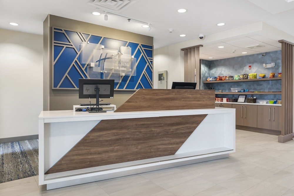 Holiday Inn Express Hotel & Suites Peru - Lasalle Area 12/66