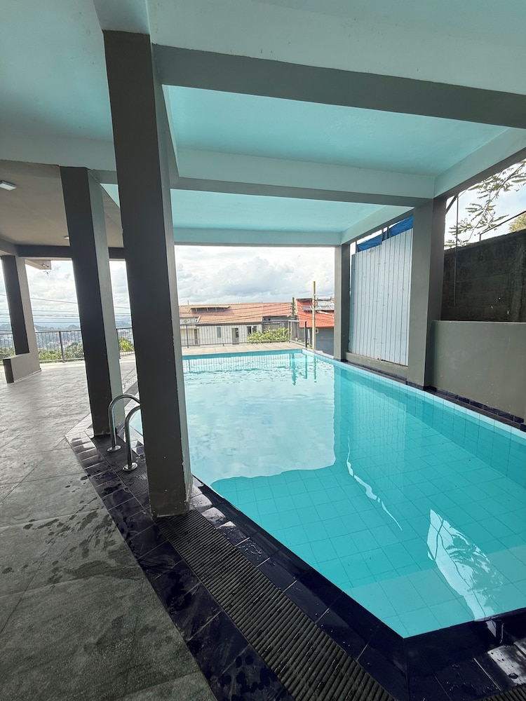 Sandriana Lake View Hotel 19/35