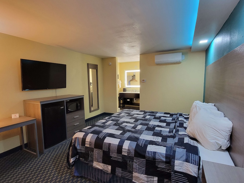 SureStay Plus Hotel by Best Western Odessa 12/34