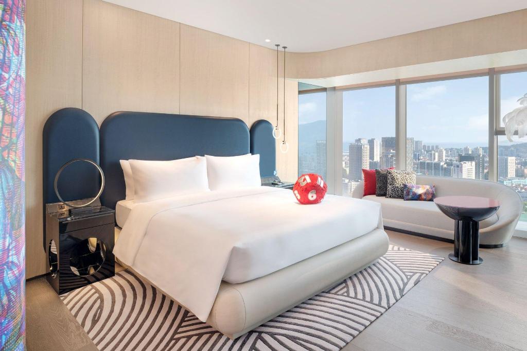 Fabulous, Guest Room, King Bed, City View