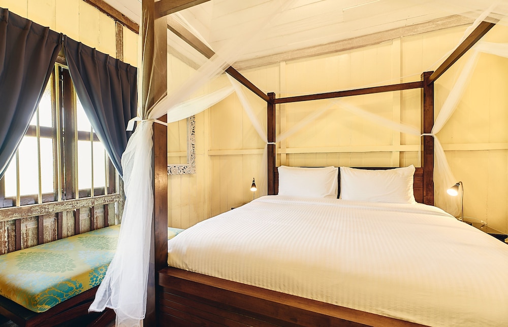 2 Bedrooms, Plantation House, Suite, King and Queen Bed