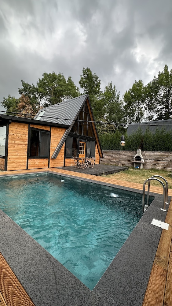Pentalow Cabin 2/50
