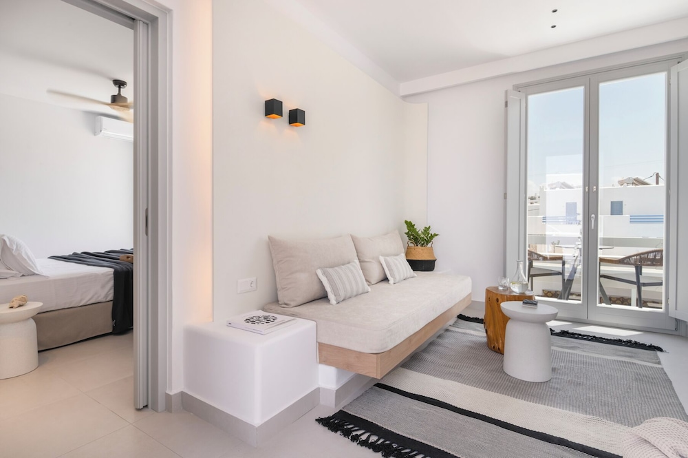 Quartano Suites by Heliessa 10/45
