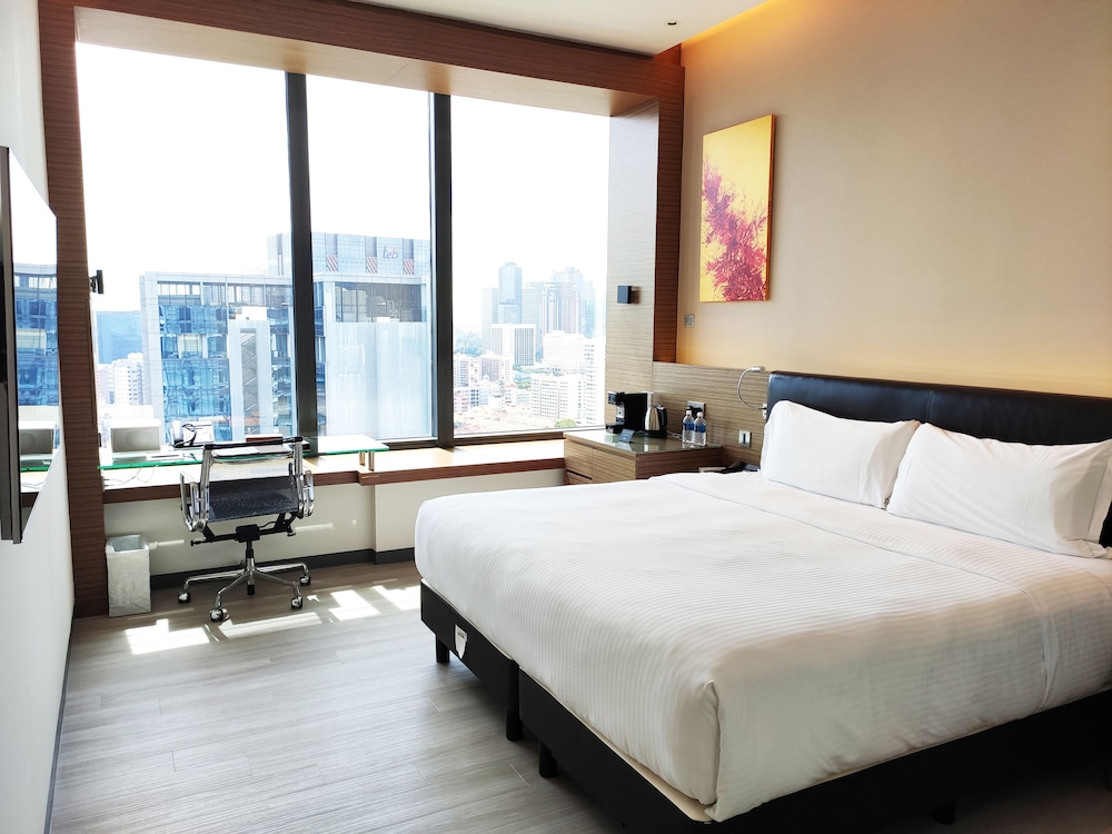 SKYLINE, MINT, PREMIER, LOUNGE ACCESS