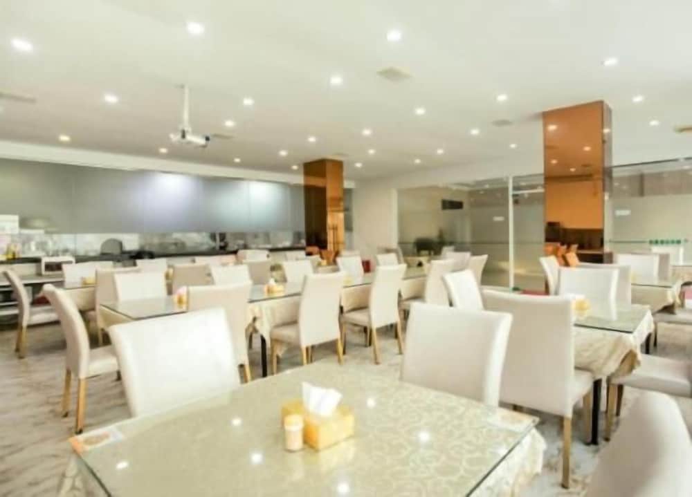 GreenTree Inn Guangzhou Panyu Bus Station Business Hotel 21/24