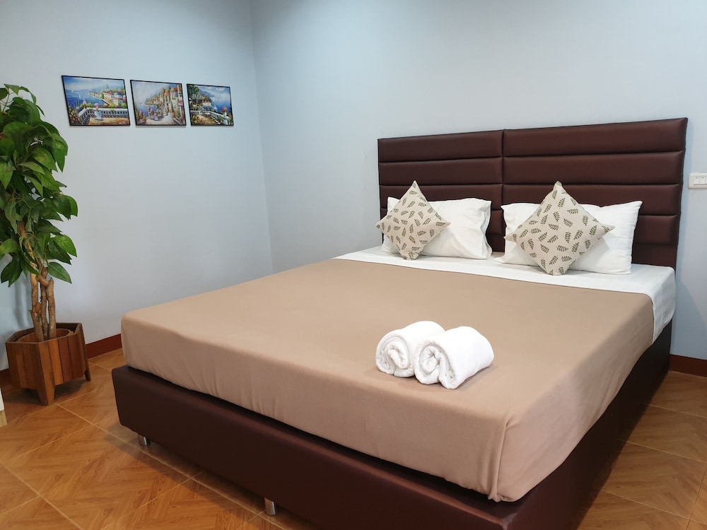 DELUXE, DOUBLE BED, GROUND FLOOR