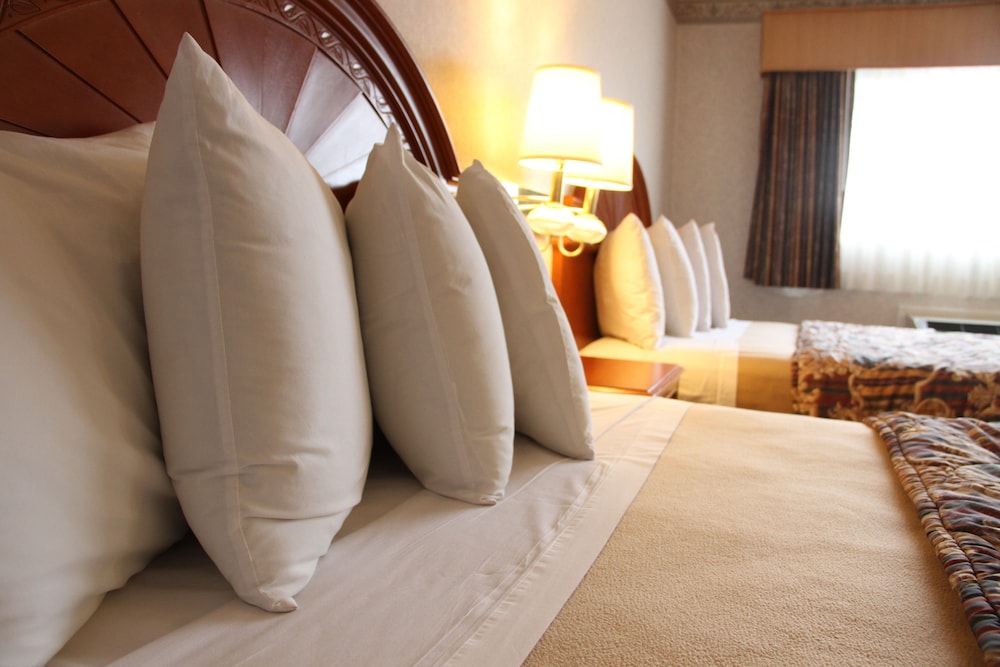 Nob Hill Motor Inn 24/40