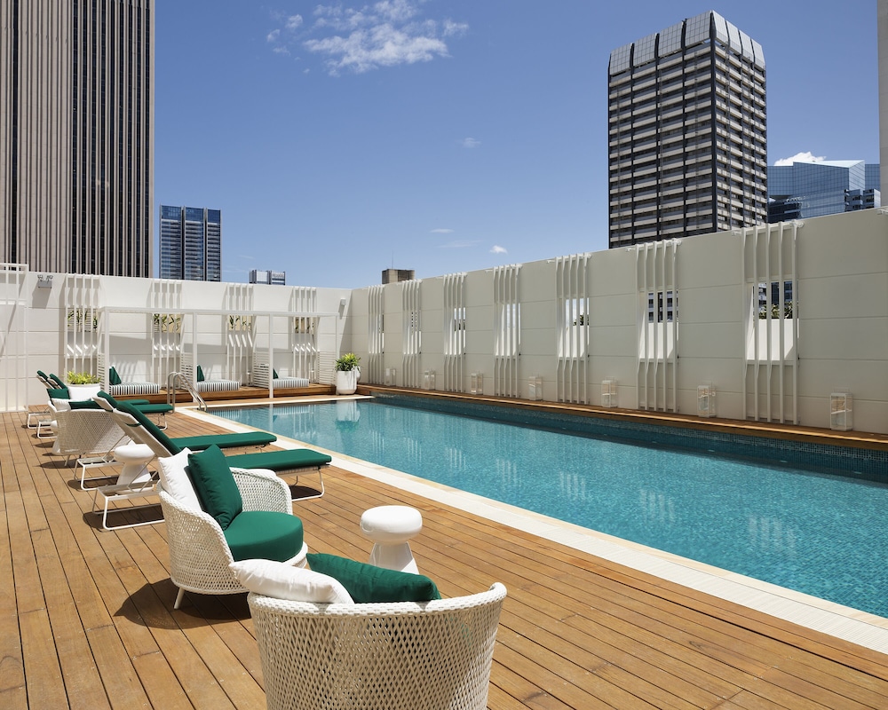 Swissotel Sydney 69/73
