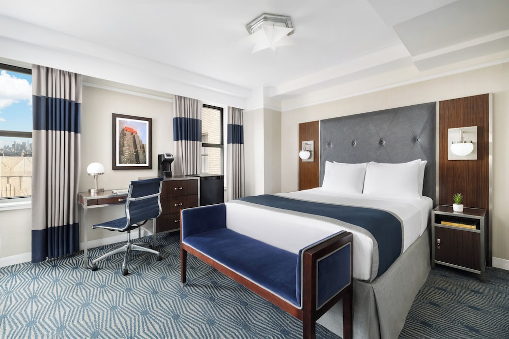 EXECUTIVE, QUEEN BED