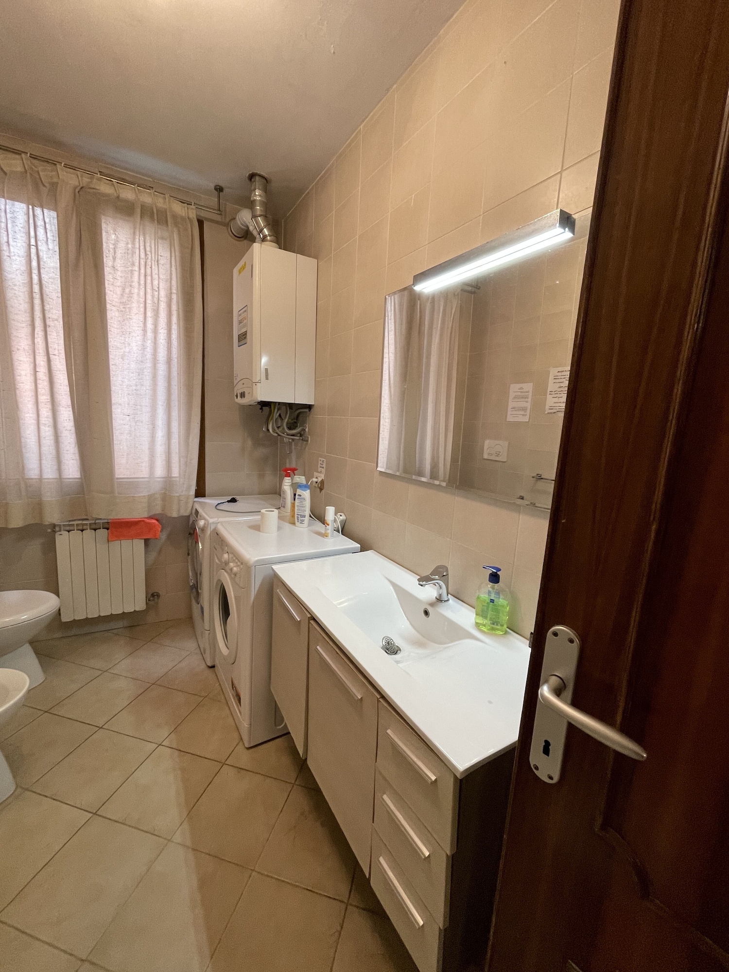 غرفة غراند ثلاثية بسرير مزدوج بحمام مشترك، Harry's Guest House 5/5