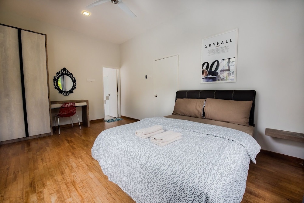 New Corner Shamrock Beach Villas Seaview 16/58