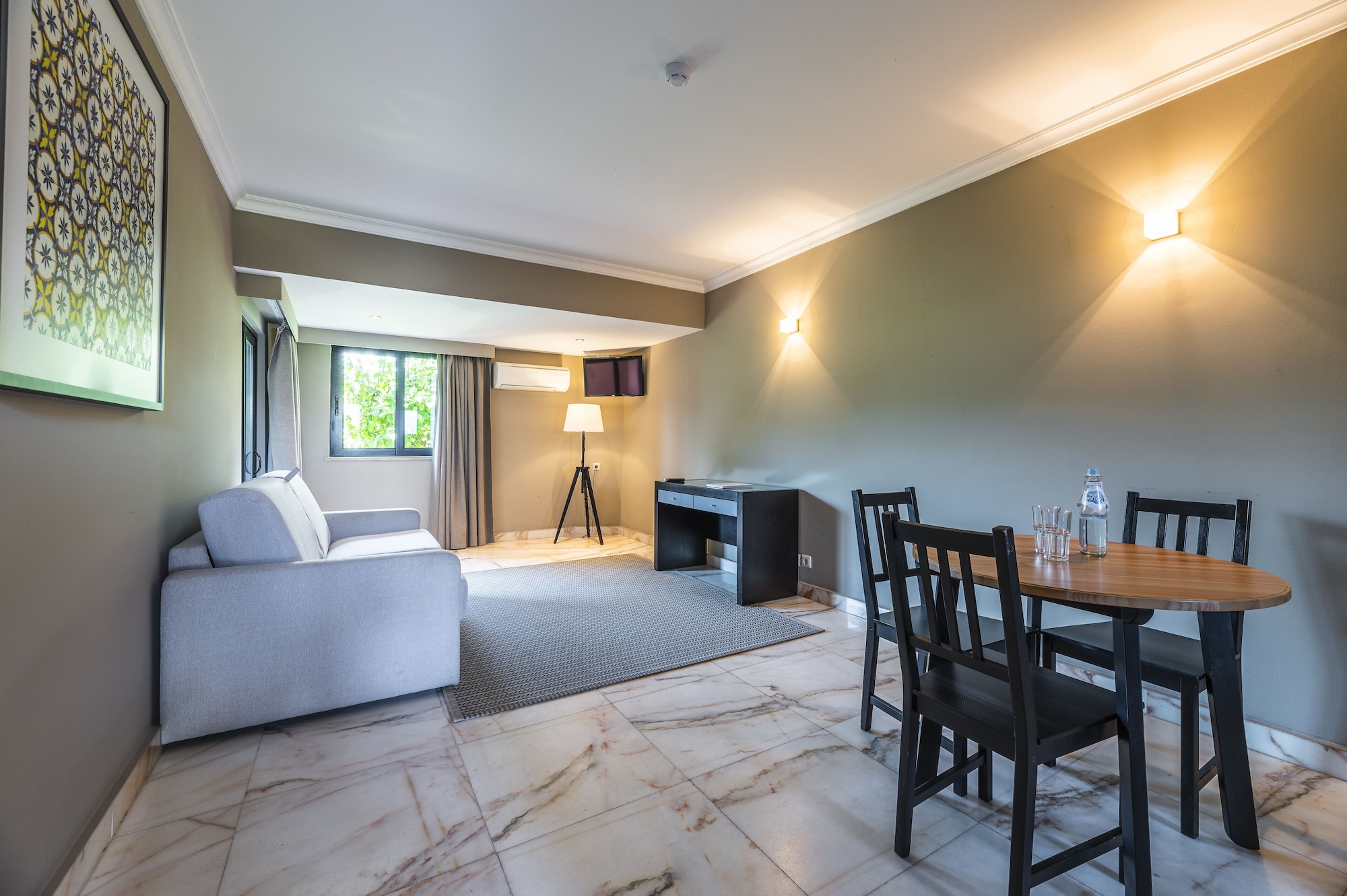 1 Bedroom Apartment