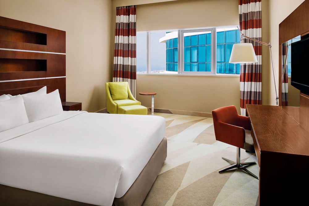 2 BEDROOMS, SUITE