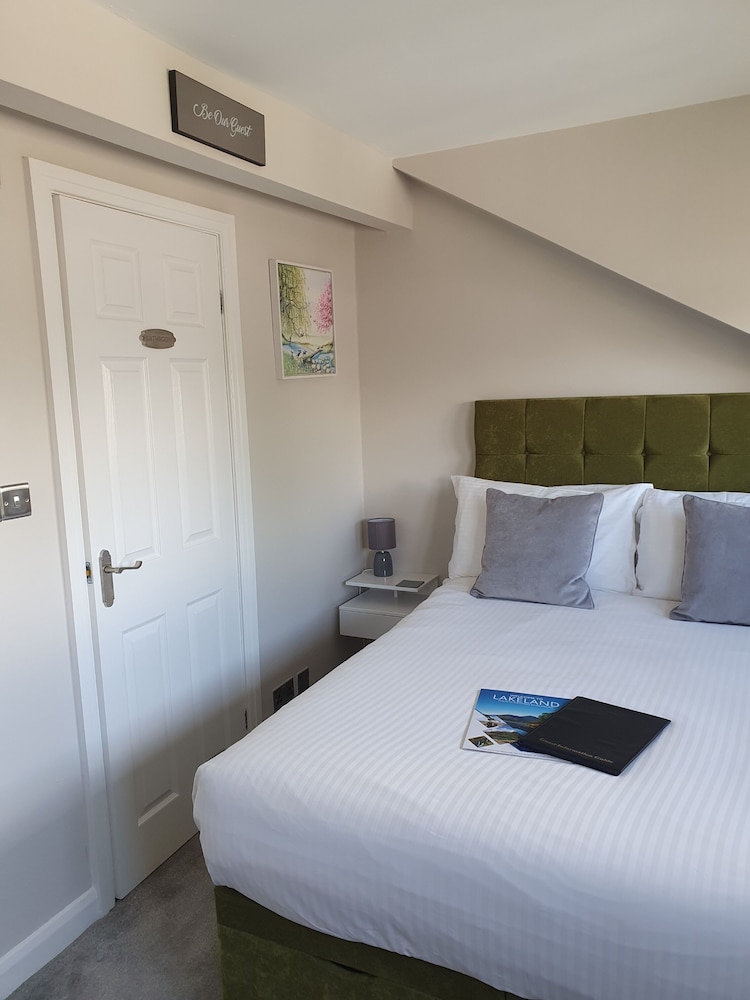 Number 80 Bed Then Breakfast 22/65