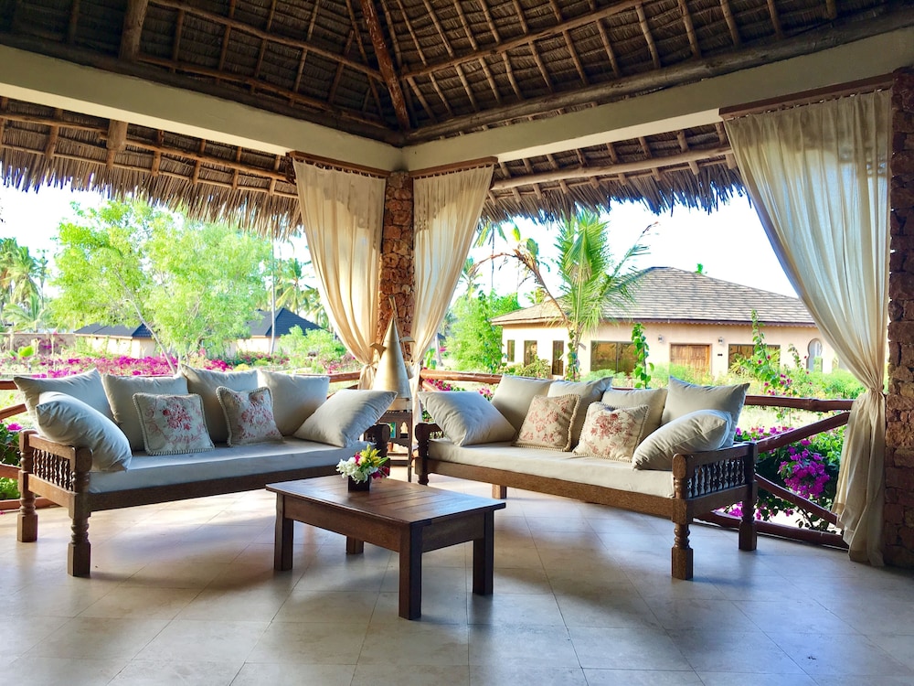 The Sands Beach Resort, Zanzibar 43/72