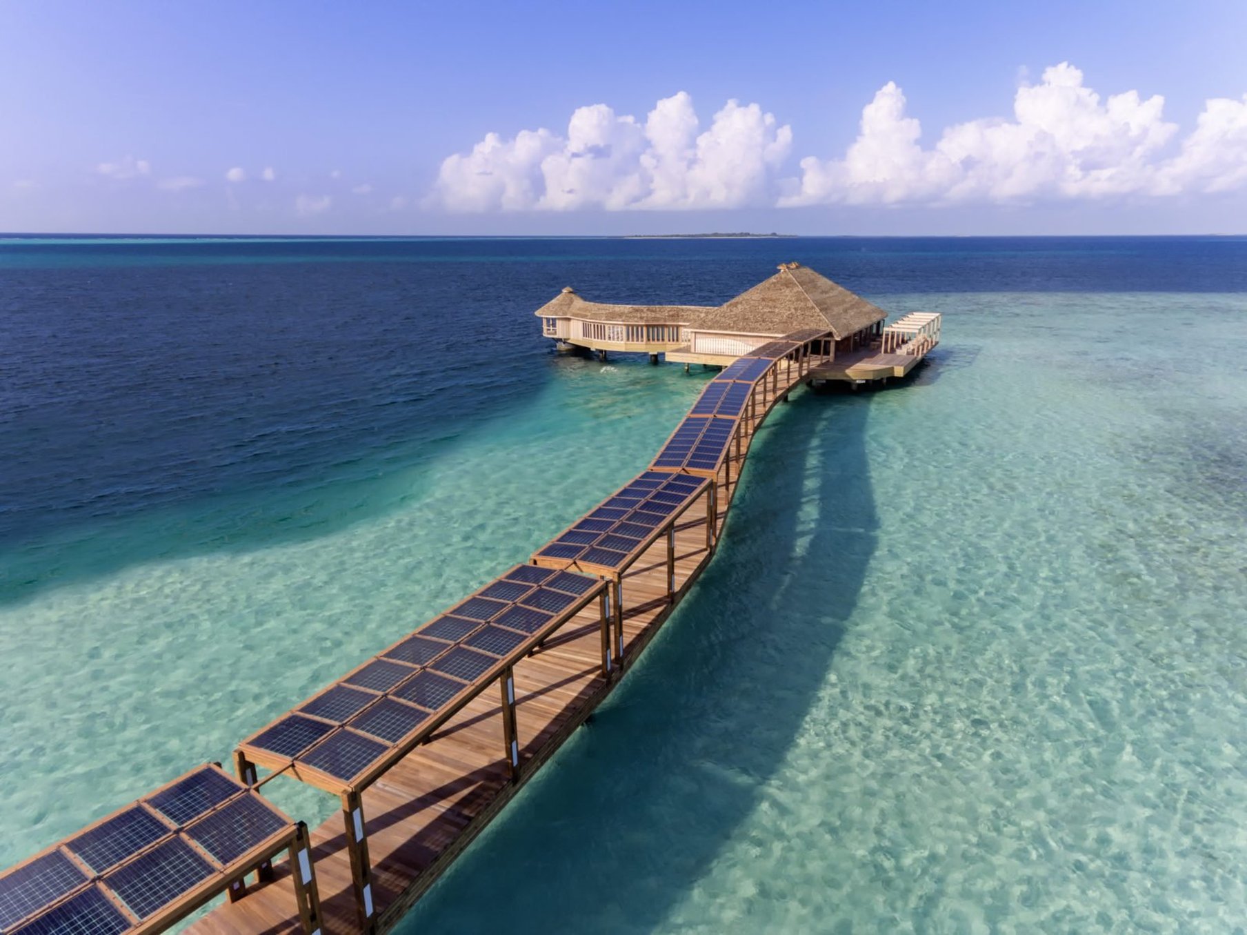 HURAWALHI ISLAND RESORT MALDIVES 96/99