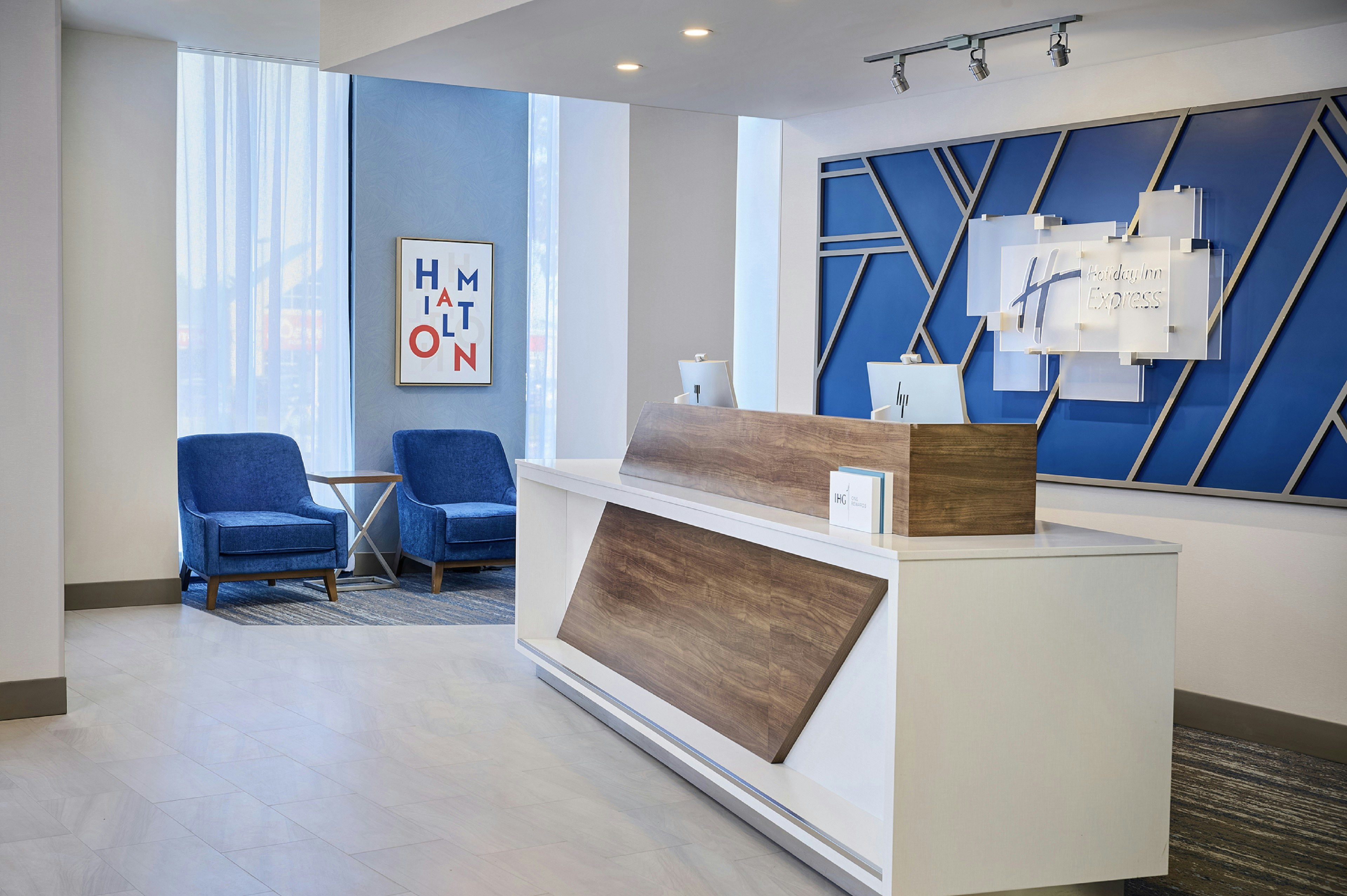 Holiday Inn Express HAMILTON - UPPER JAMES 12/60