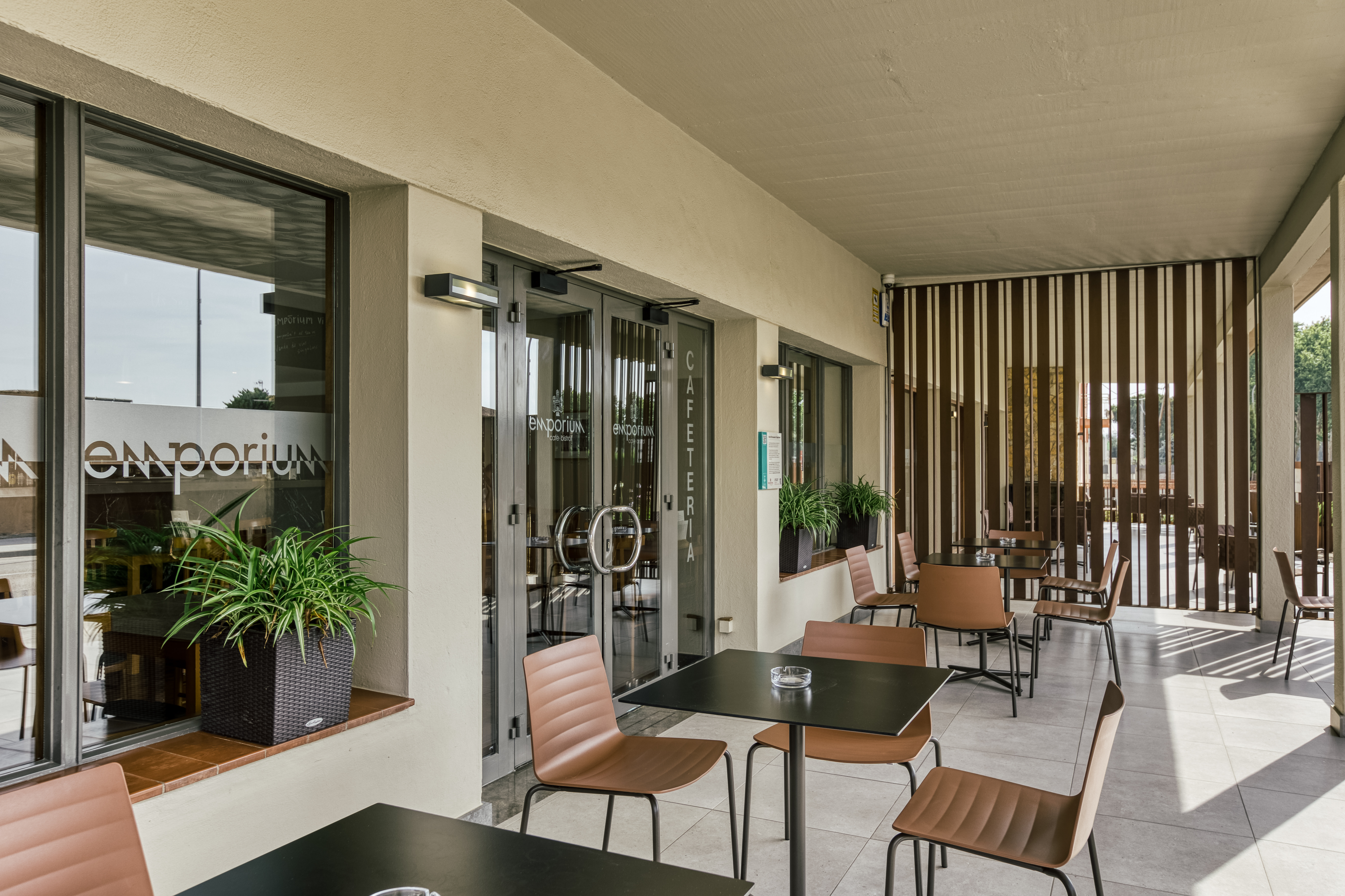 Emporium Hotel 22/42