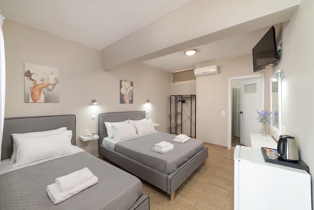 Faros Beach Hotel 9/42