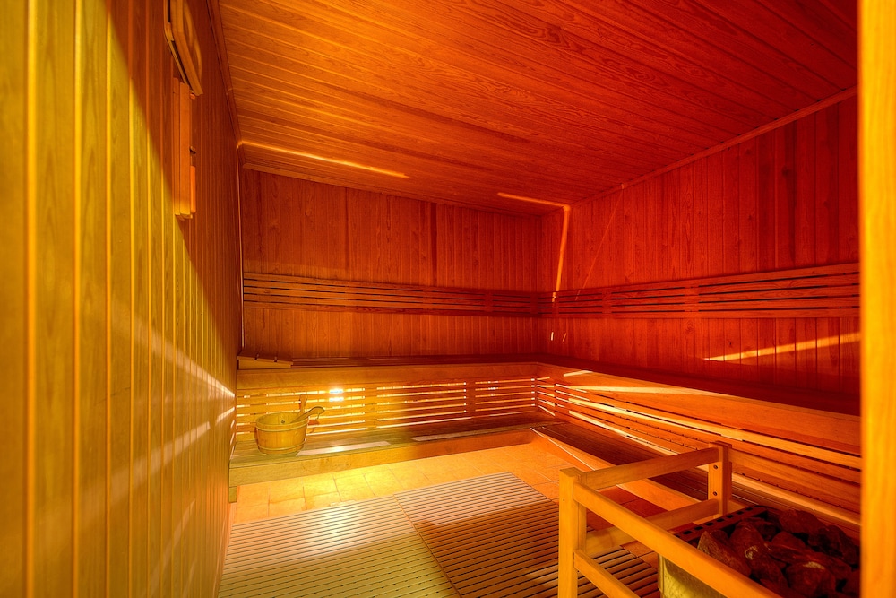 Al Khoory Executive Hotel, Al Wasl — 3