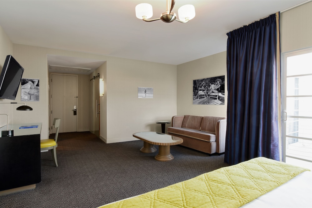 Hotel Breakwater South Beach 17/50
