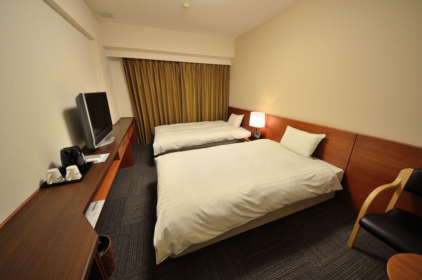 Moderate, 2 Double Beds, Smoking