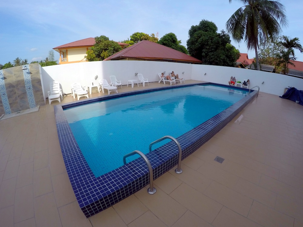 Royal Agate Beach Resort 40/64