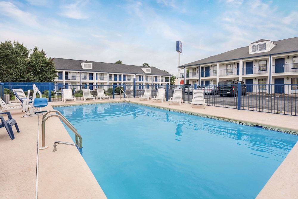 Motel6 Macon, GA - I-475 9/53