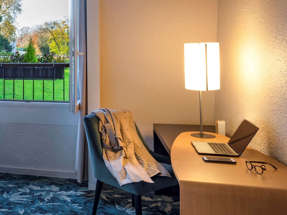 NOVOTEL CHATEAU DE MAFFLIERS 43/79