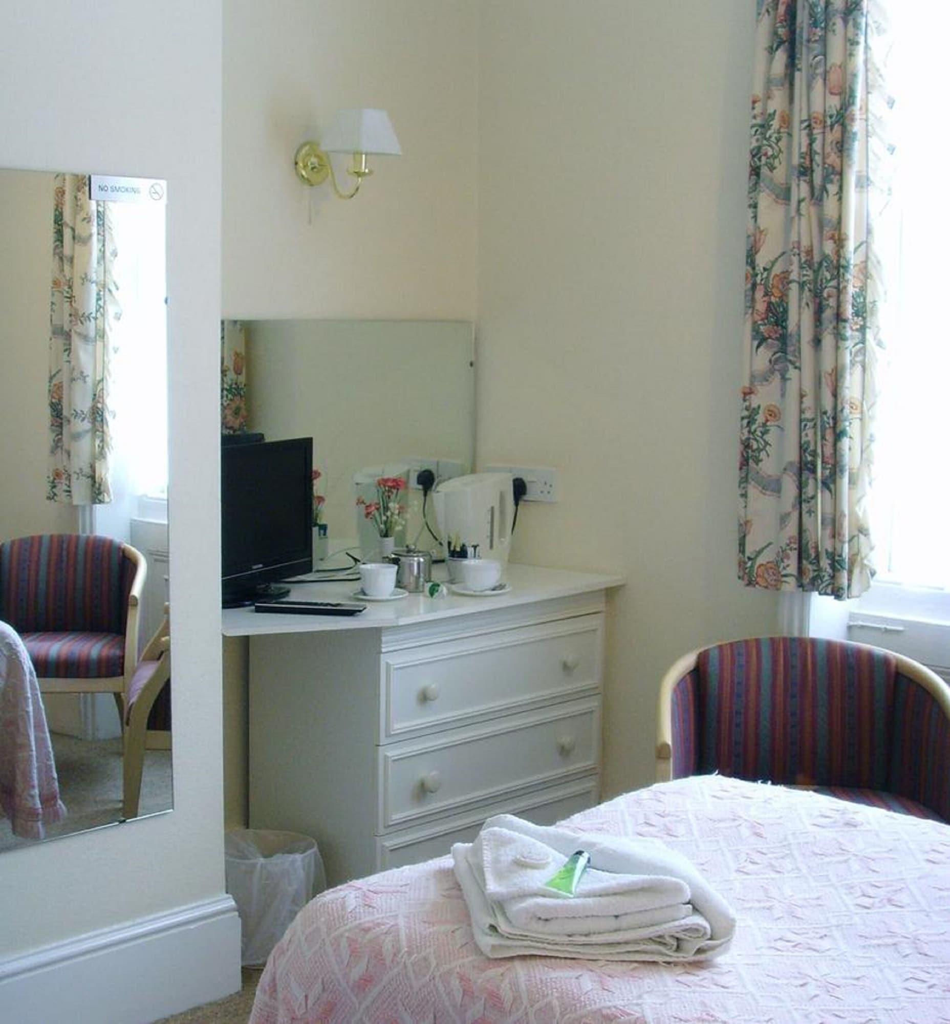 Alexandra Hotel Eastbourne 12/34