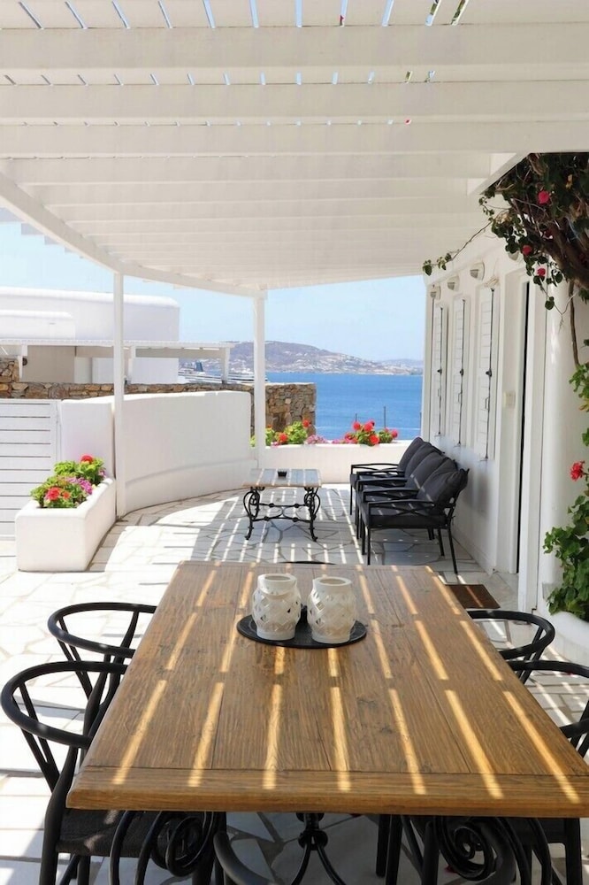 Adikri Villas and Studios 25/50