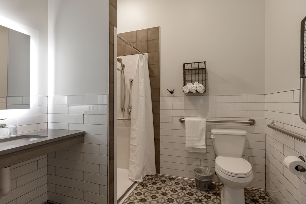 Compass Rose Lodge 25/25