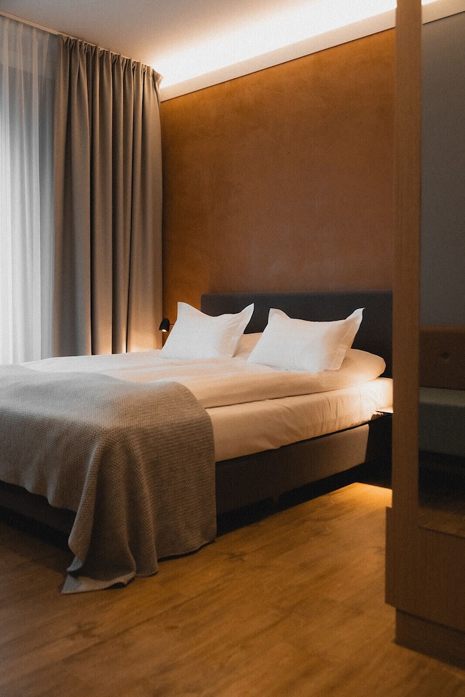 Hotel Vesturland 16/49