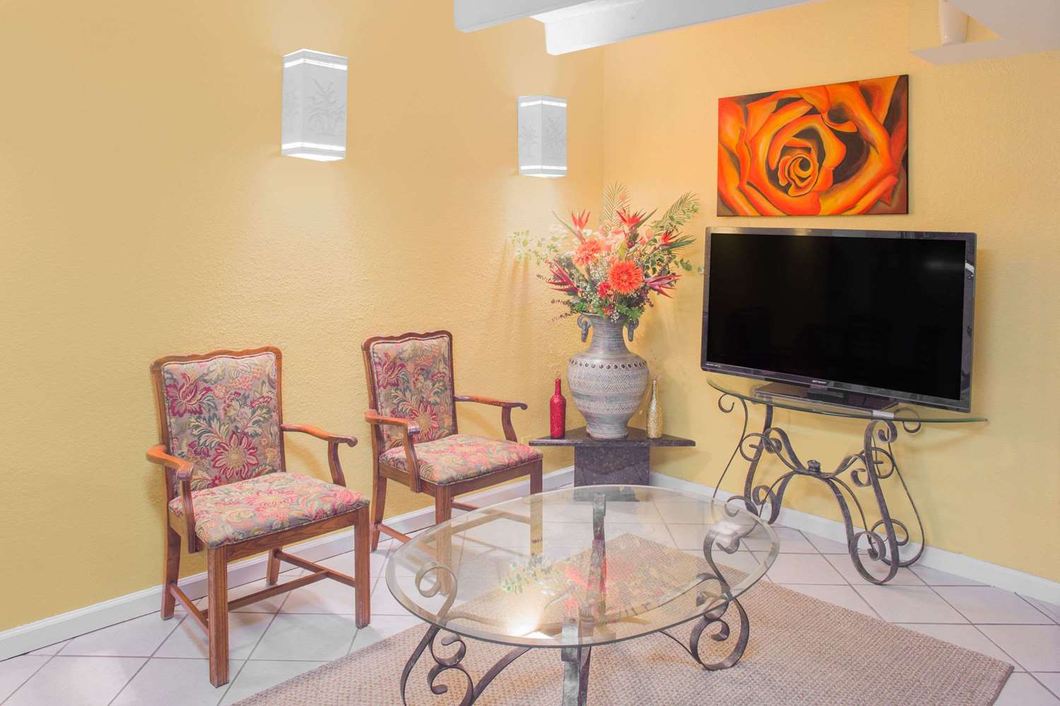 Days Inn By Wyndham Tallahassee University Center 6/8