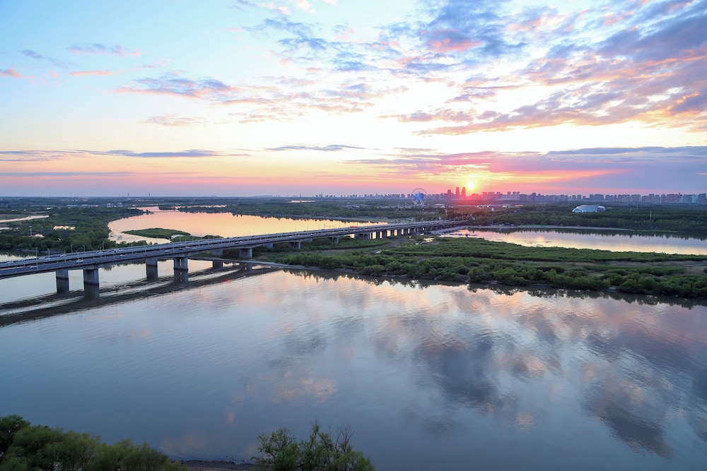 Shangri La Harbin 65/69