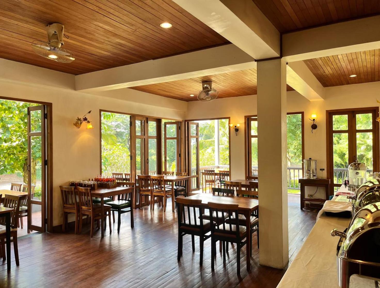 RIVERHOUSE RESORT 62/78