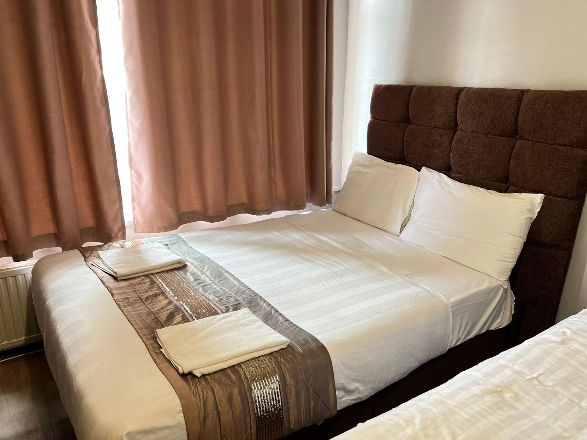 Assheton Arms Hotel 20/44