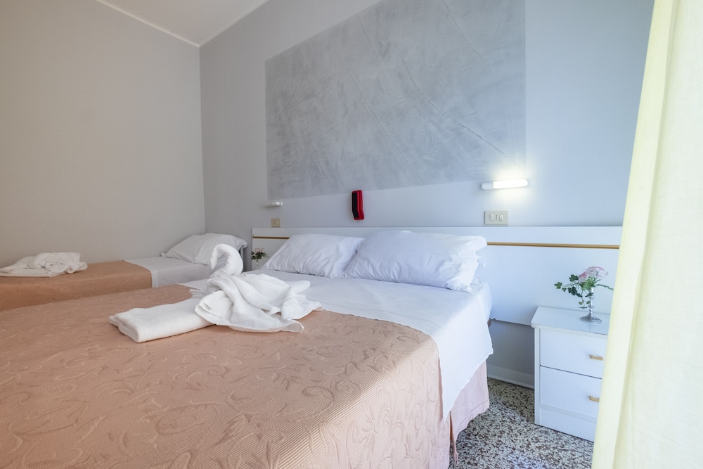Hotel Giumer 13/28