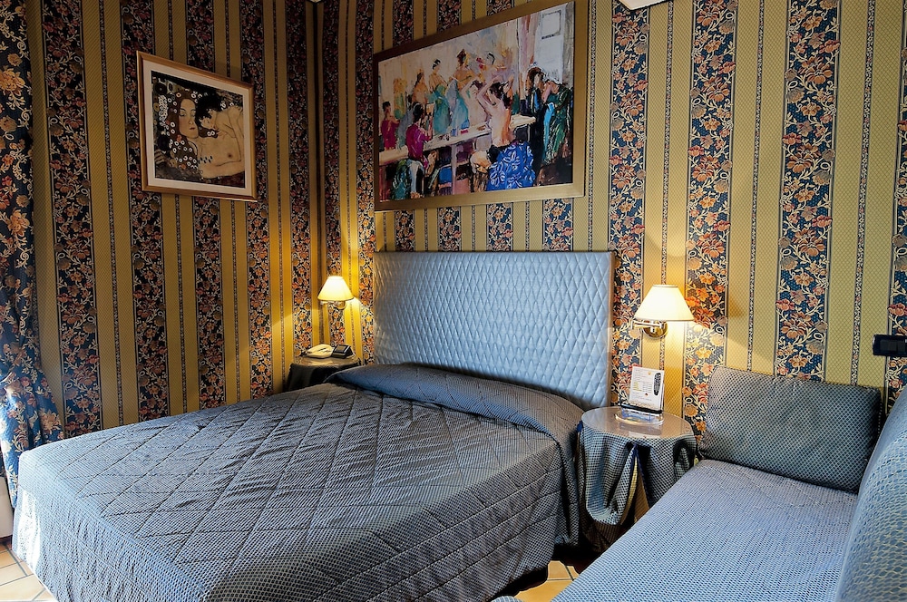 Hotel Lirico Roma 29/63