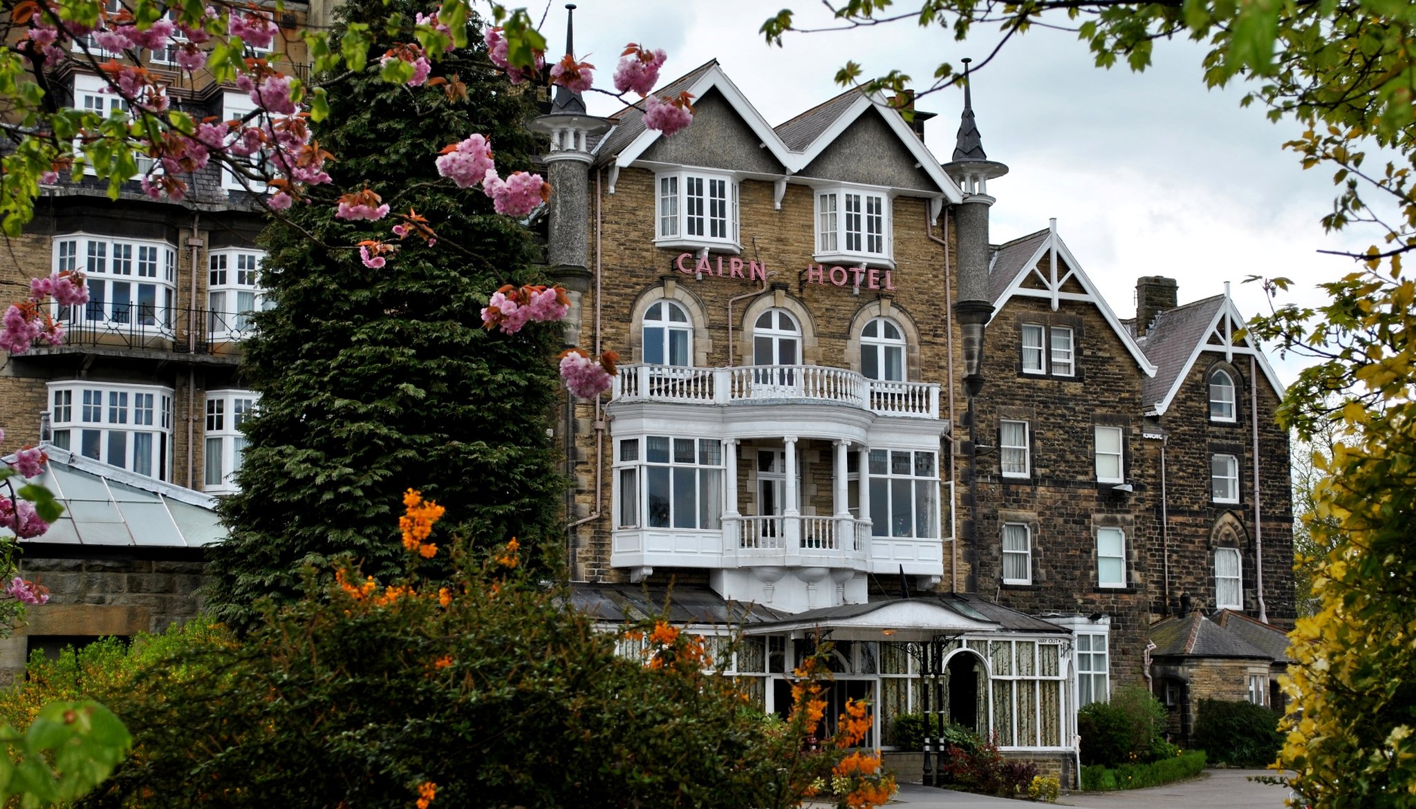 Cairn Hotel 46/50