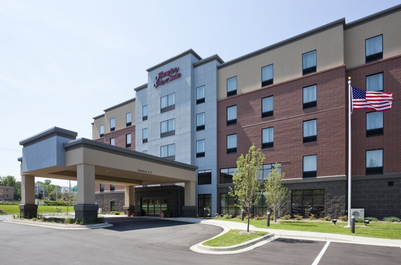 Hampton Inn & Suites Minneapolis/West-Minnetonka 25/25