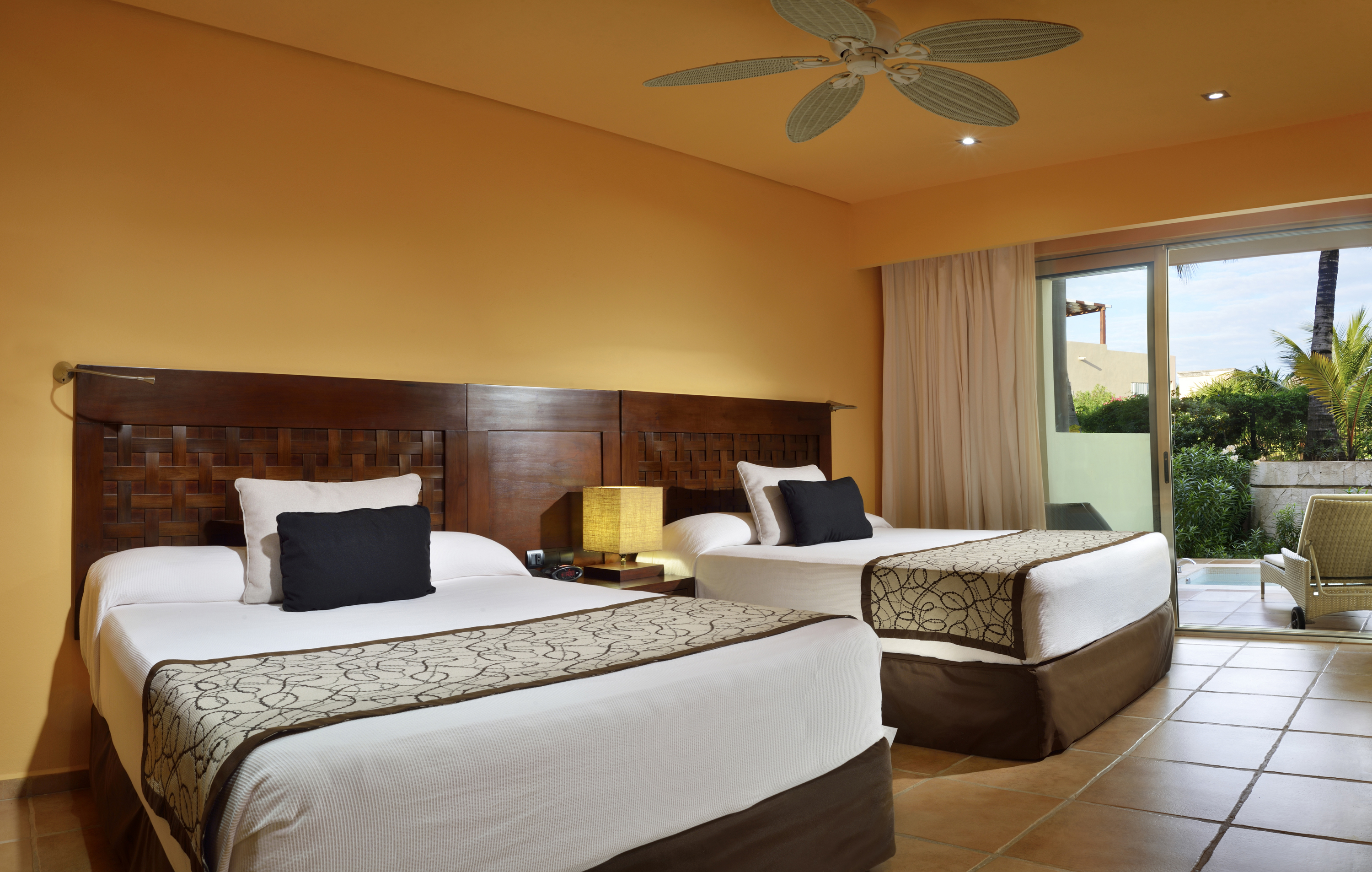Premium Room TPL + 1