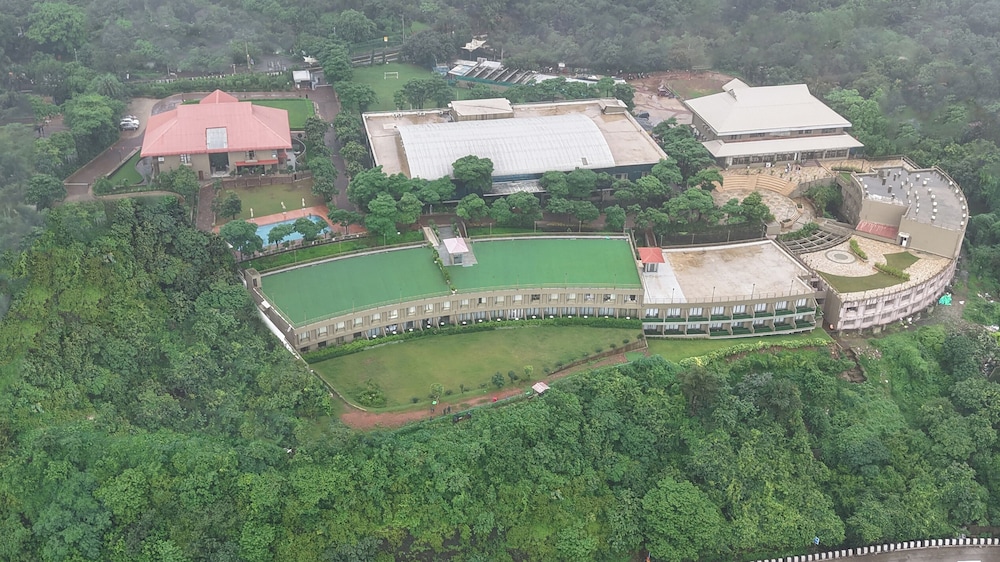 Ikshana Resort and Spa 44/48
