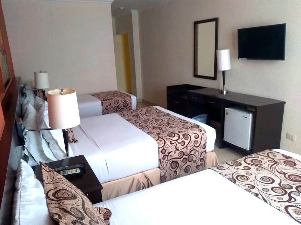 Hotel Arizona Suites 38/47