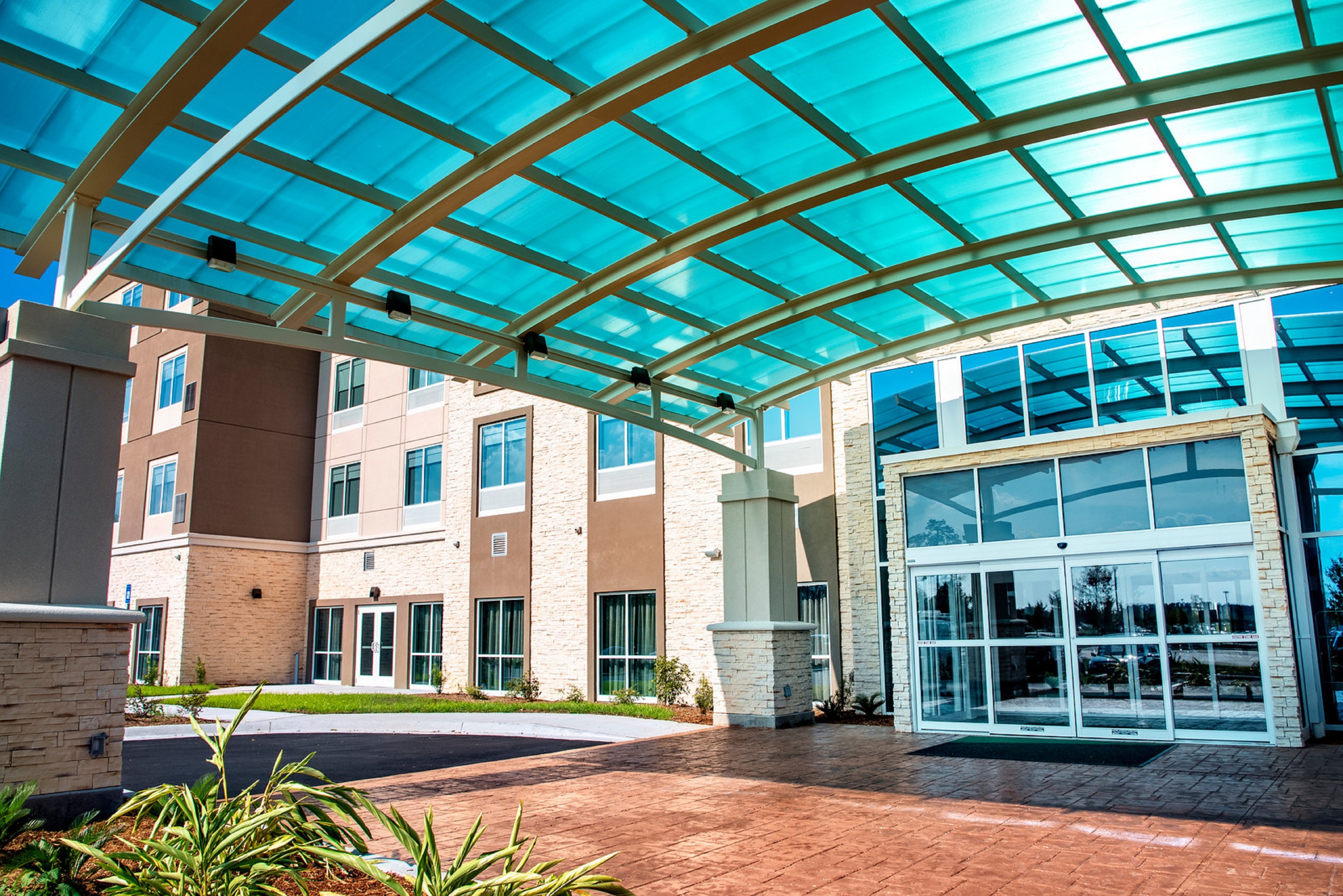 Holiday Inn Suites Savannah Airport Pooler 72/74