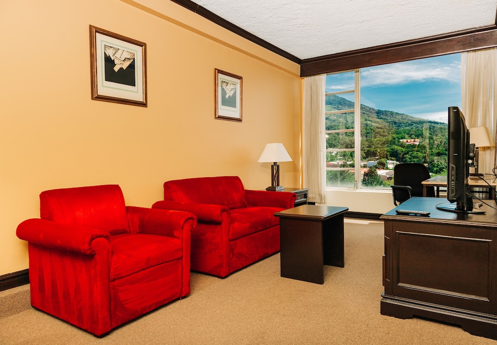 Hotel Plaza Suites 25/50
